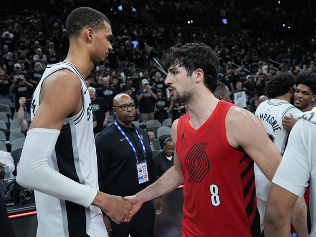 НБА. Дени Авдия набрал 22 очка. "Портленд" вылетел