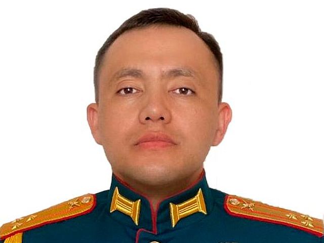 Азатбек Омурбеков
