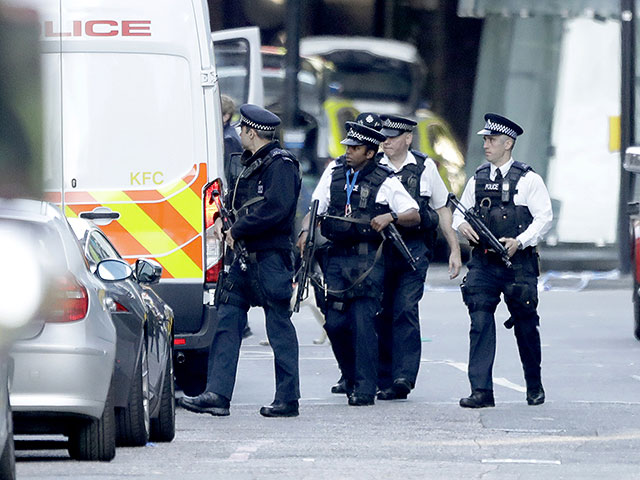 В Лондоне задержан мужчина с ножом, ранивший нескольких евреев