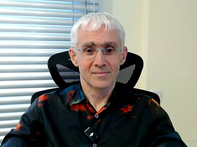 "ИИ ударил по адвокатуре". Эли Гервиц в программе "Детский недетский вопрос"
