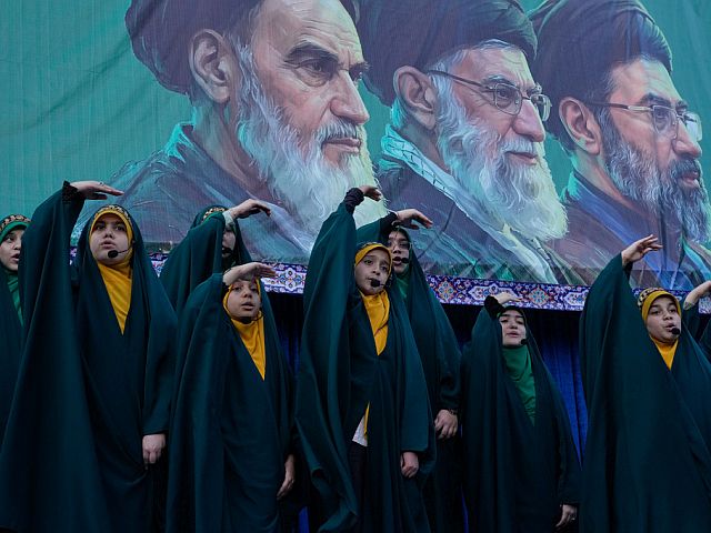 От имени Моджтабы Хаменеи заявлено о готовности Ирана к новой войне