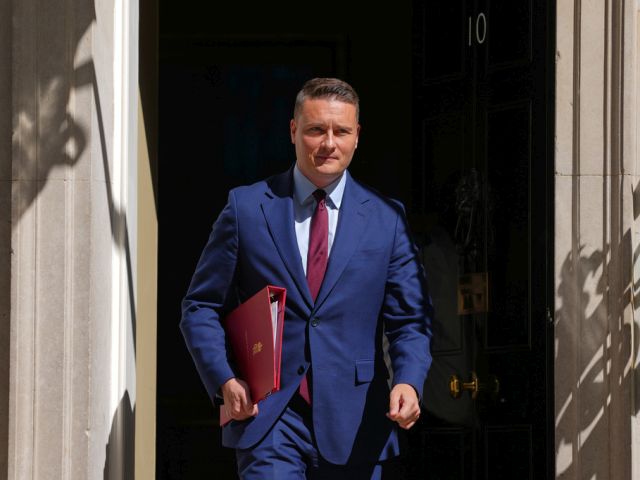 Daily Mail: Стармер решил подать в отставку, его возможный преемник призвал к отмене Brexit