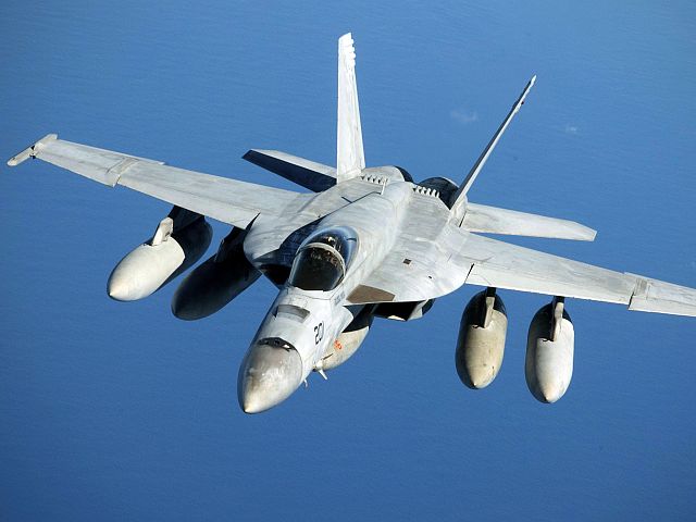 Два боевых истребителя столкнулись во время авиашоу в Айдахо. Видео