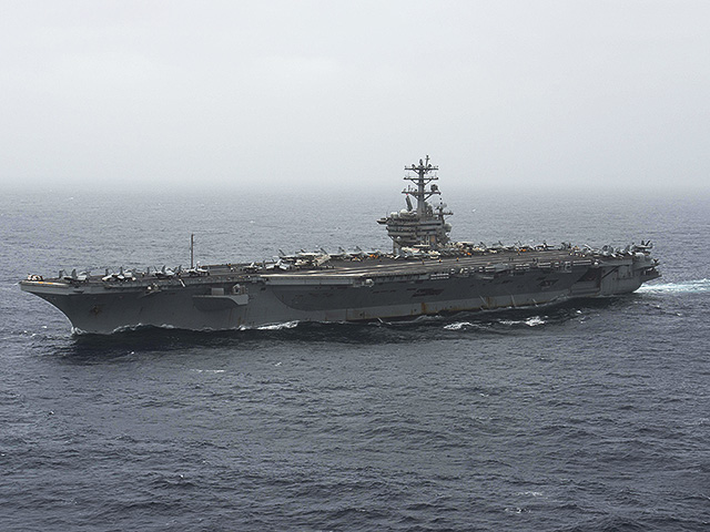 США усиливают давление на Кубу: в Карибское море вошел авианосец Nimitz