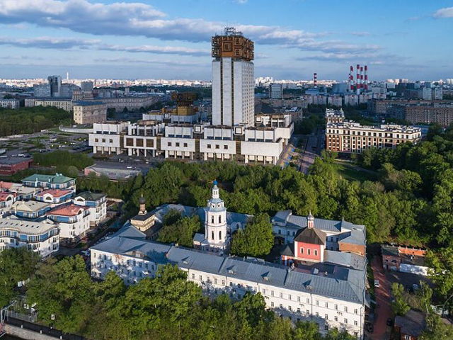 СК РФ провел обыски в Институте философии РАН из-за переводов Аристотеля