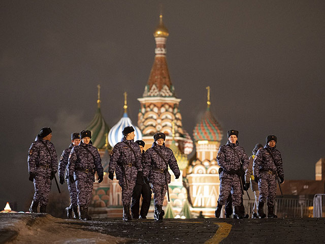 Зеленский: "Россия боится украинского удара по Красной площади 9 мая, Это о многом говорит"