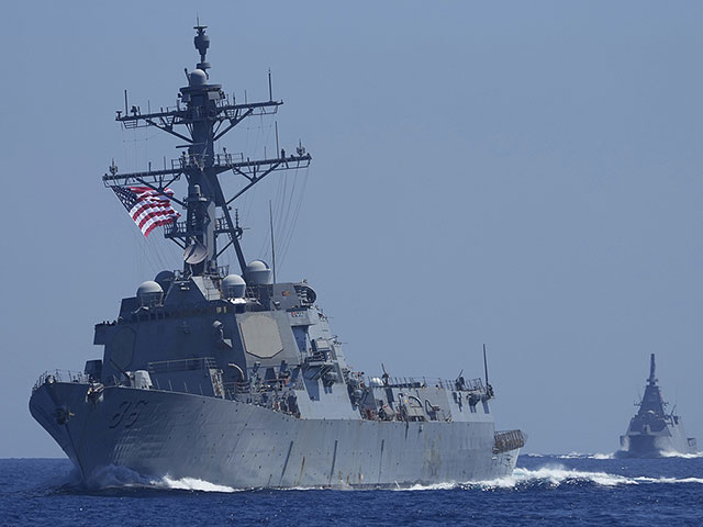 CENTCOM опроверг сообщение Fars о том, что американский корабль пострадал в результате атаки КСИР
