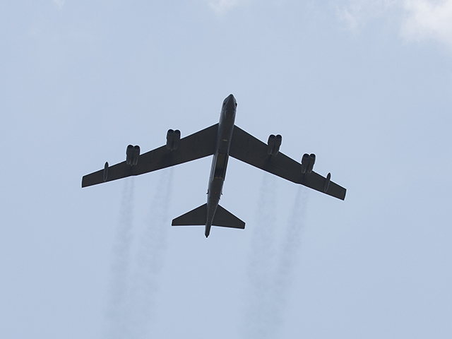 В Калифорнии потерпел крушение бомбардировщик B-52