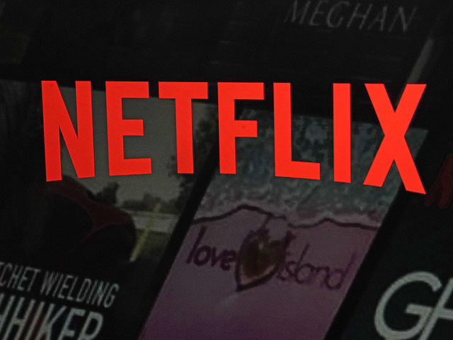 Netflix приобрел права на показ двух новых сезонов мультсериала "Маша и Медведь"