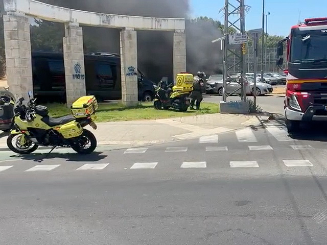 Взрыв автомобиля в Холоне, тяжело ранен мужчина