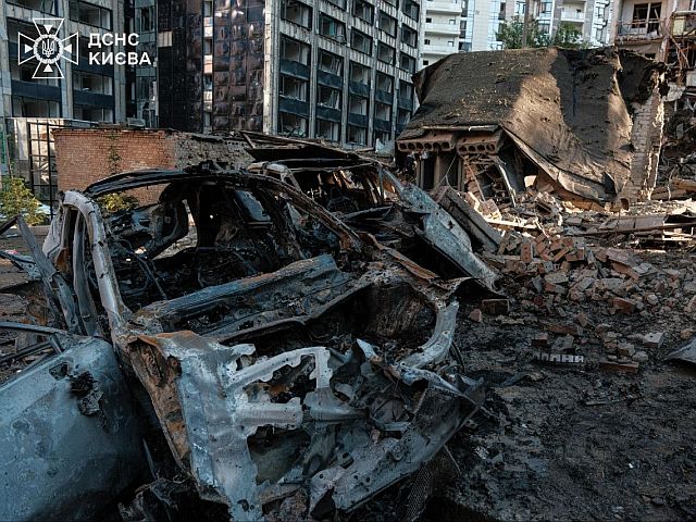 Уточненные данные о последствиях российского удара по Киеву, число жертв растет
