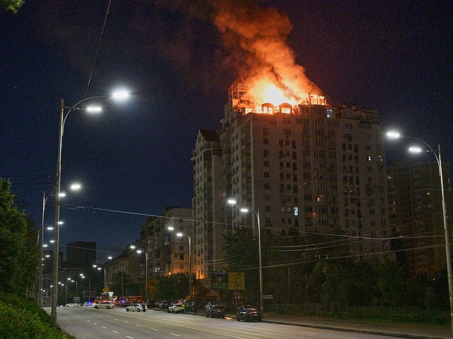 Последствия массированного удара армии РФ по Киеву. Фоторепортаж