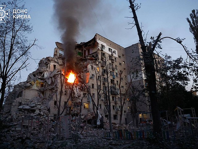 Последствия массированного удара армии РФ по Киеву. Фоторепортаж