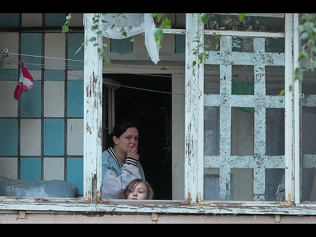 Последствия второго за неделю массированного удара армии РФ по Киеву. Фоторепортаж
