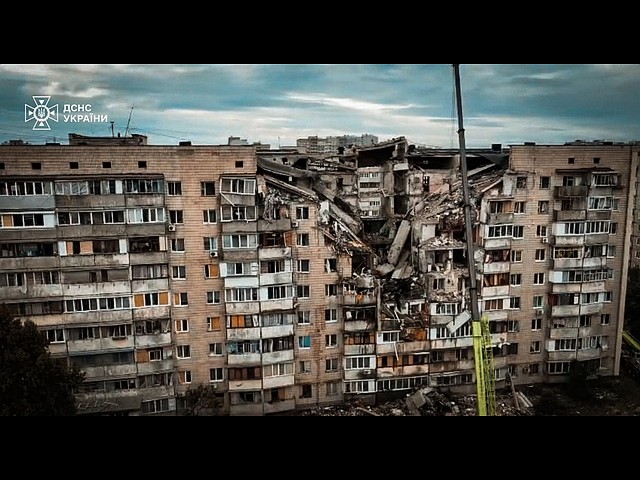 Последствия второго за неделю массированного удара армии РФ по Киеву. Фоторепортаж