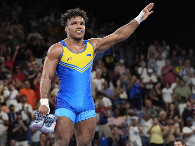 ММА. Хаим Гозали проиграл украинскому депутату, олимпийскому чемпиону