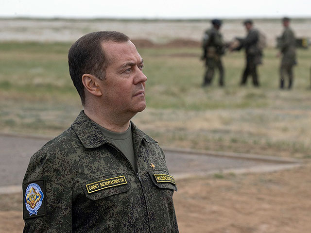 Медведев:  Гаагские конвенции о законах и обычаях войны "больше не нужны"