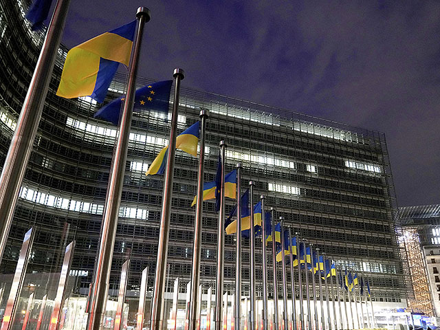 ЕС продлит временную защиту украинцев до марта 2028 года, но ограничит ее для новых военнообязанных