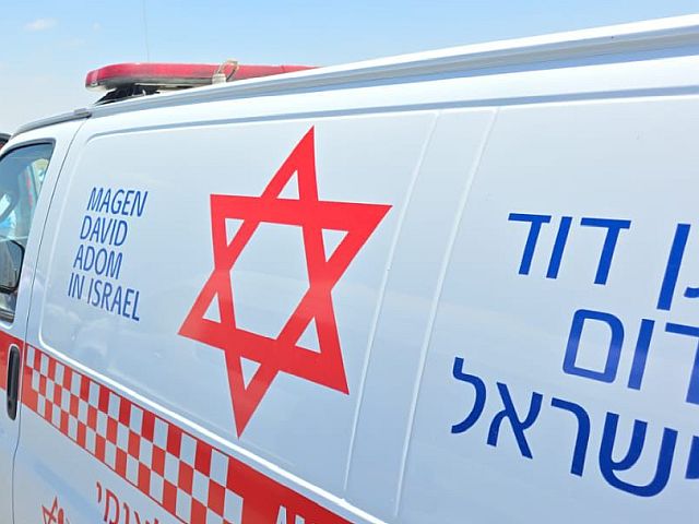 В Гуш-Эционе 90-летний водитель-израильтянин сбил двух человек