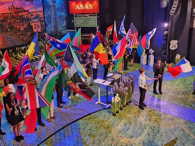 Израильские школьники вошли в число лучших на World Scholar’s Cup в Праге и поедут в Йель