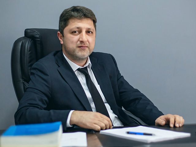 Адвокат Михаэль Бен Цви
