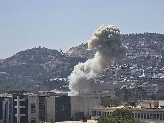 Эр-Рияд нанес удары по военным целям хуситов в Ходейде