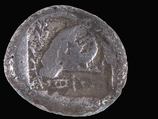 На пляже в Ашдоде найдена редкая монета, отчеканенная на Кипре 2500 лет назад
