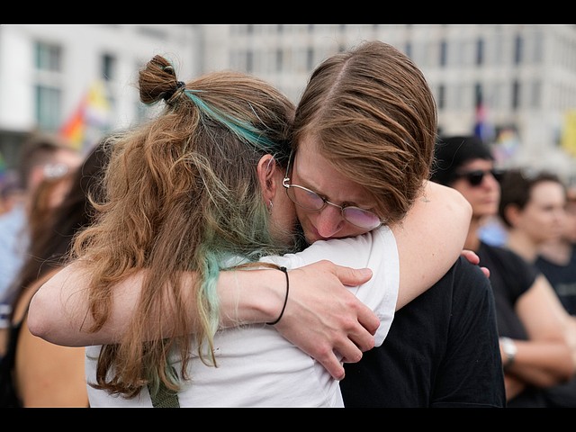 Берлин после теракта во время ЛГБТ-шествия. Фоторепортаж