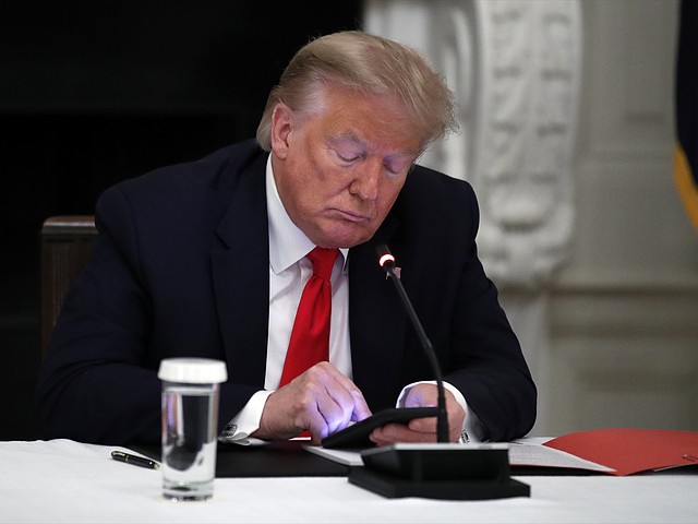 Компания Трампа начала продавать ускоренный доступ к его блогу