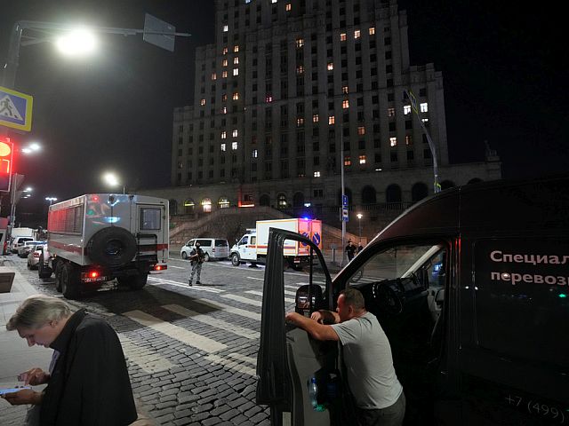 Число погибших при взрыве в центре Москвы возросло до пяти человек