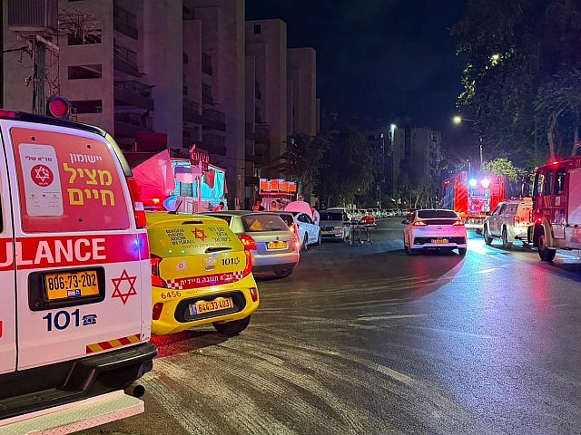 Пожар в Ашдоде, пожилой мужчина в критическом состоянии
