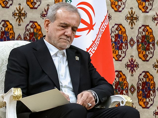 Пезешкиан: "Сейчас поддерживать связь с новым верховным лидером Ирана очень сложно"