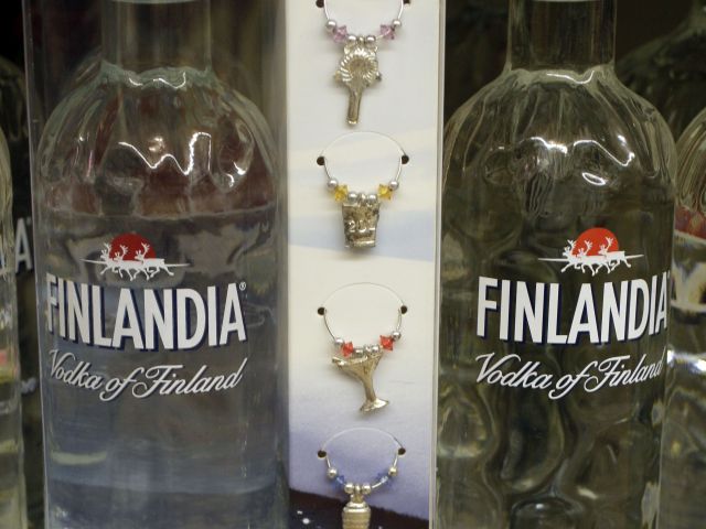 Израильские импортеры спорят по поводу водки Finlandia