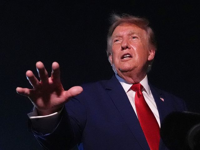 Трамп рассказал об операции с самолетом-приманкой и "хулигане Ближнего Востока"