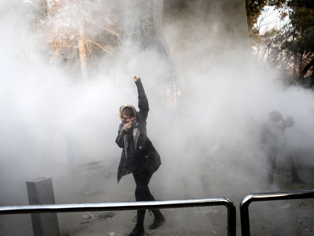 32 страны осудили казни протестующих в Иране