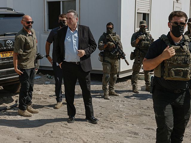 На фоне кризиса в Кусре Кац распорядился передать ответственность за Иудею и Самарию полиции