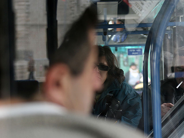 Полиция выписала пассажирам автобуса штрафы по 250 шекелей за непристегнутые ремни безопасности