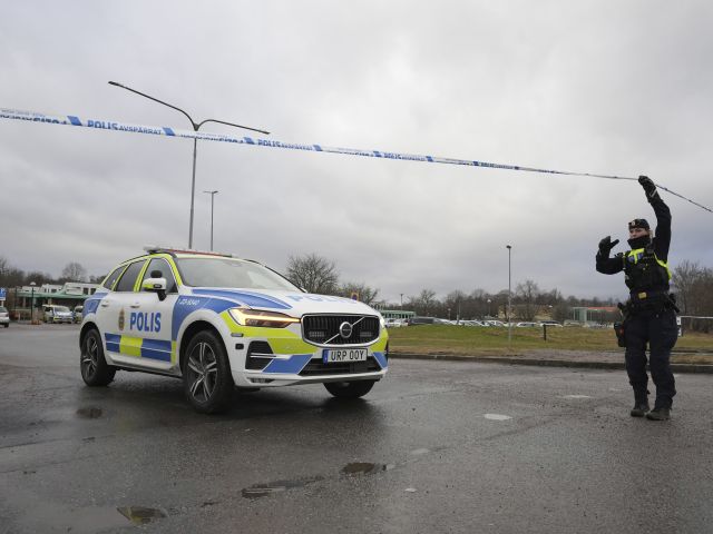 В Швеции юноша, вооруженный мачете, напал на школьников; один человек погиб