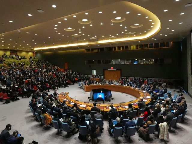 Младенов: ХАМАС согласился передать управление Газой и сдать оружие