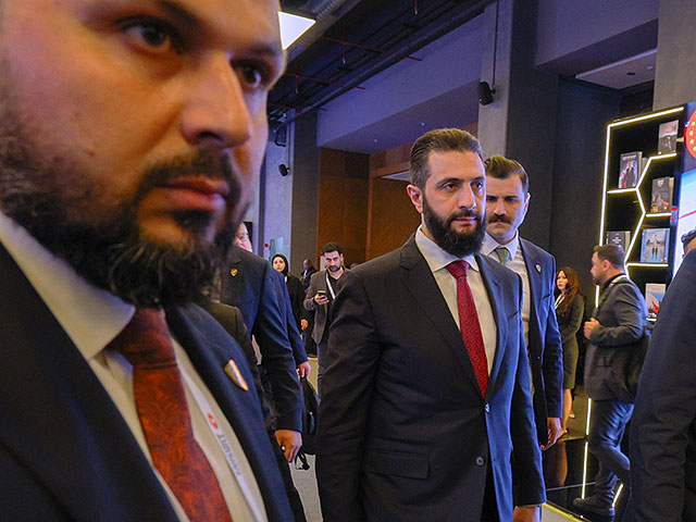 Президент Сирии продемонстрировал снятие санкций, расплатившись кредиткой в кафе