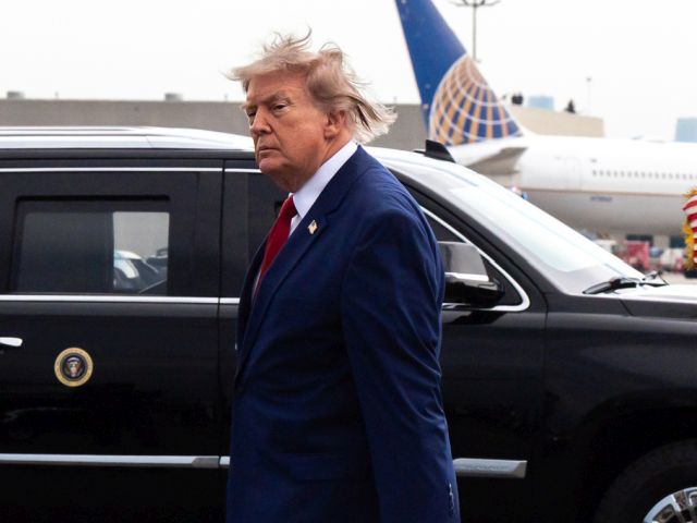 Трамп оскорблен: федеральный суд назвал его "временным квартирантом" Белого дома