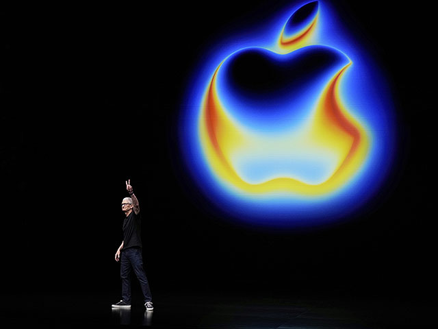 Конец эпохи в Apple: Тим Кук покинул пост гендиректора
