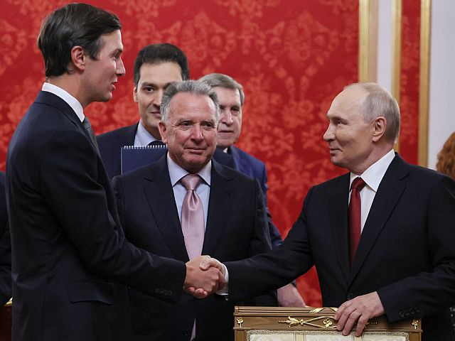 Виткофф и Кушнер завершили переговоры в Москве: Кремль заявил о "полезной" встрече