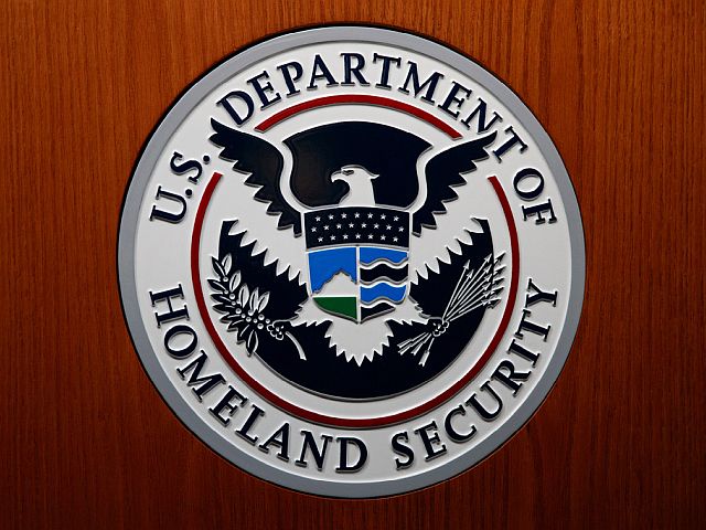 Суд в США запретил администрации Трампа использовать базу DHS для проверки избирателей