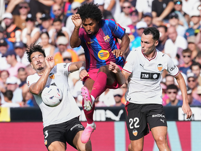 Чемпионат Испании. "Барселона" разгромила "Валенсию"
