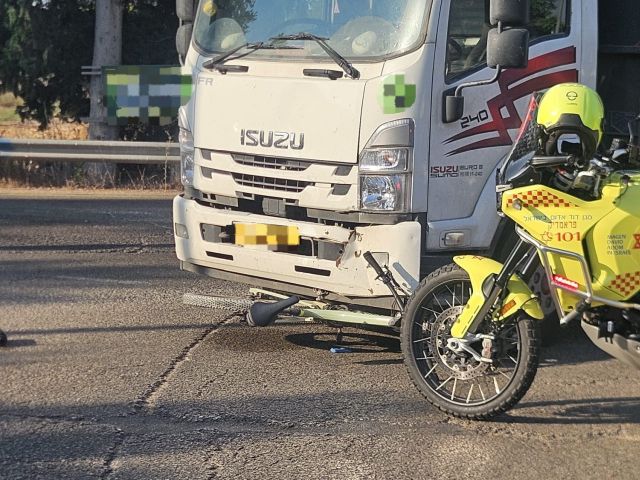 ДТП в округе Яркон: велосипедист в тяжелом состоянии