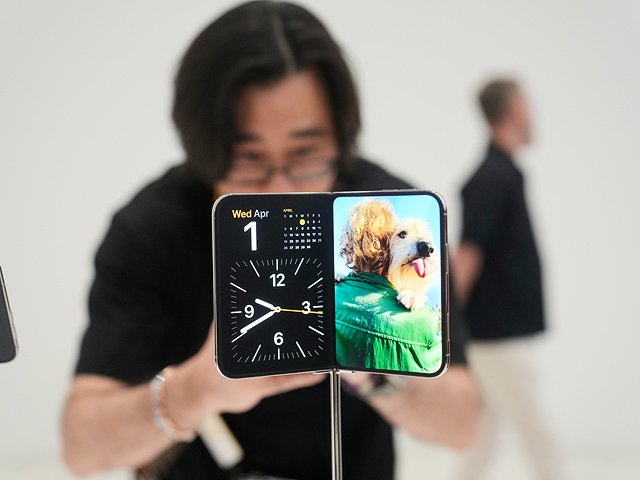 Apple представила первый складной iPhone за 2000 долларов