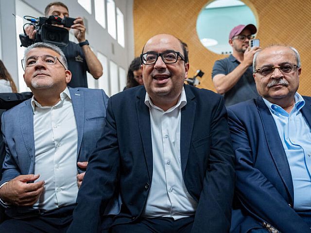 Сами Абу Шхадэ снял кандидатуру на выборах, но остается председателем БАЛАД