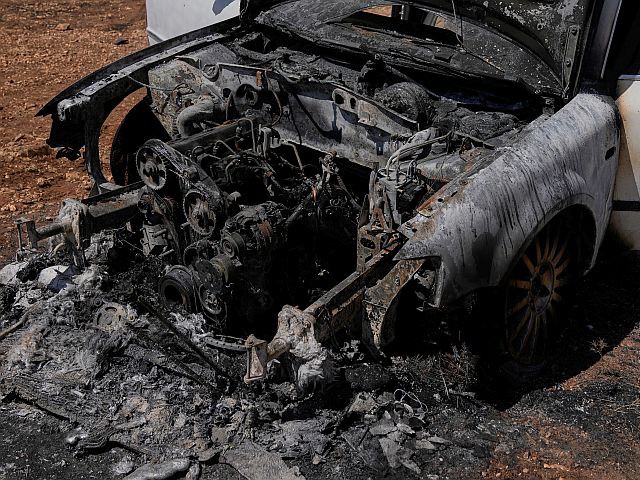 Полиция расследует поджог автомобилей в арабской деревне Хирбет Абу Фалах