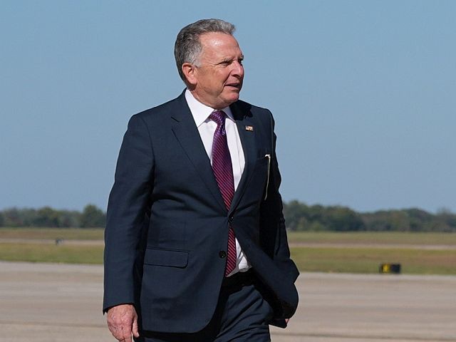 Виткофф прибыл в Санкт-Петербург для переговоров с Путиным: ожидаются новые предложения по Украине